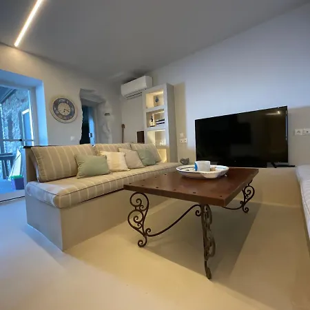 Keasouth Private Seaside & Secluded Beach Villa